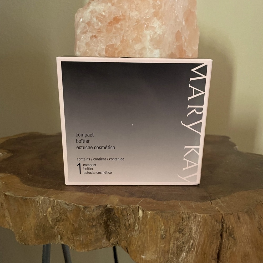 Mary Kay Compact